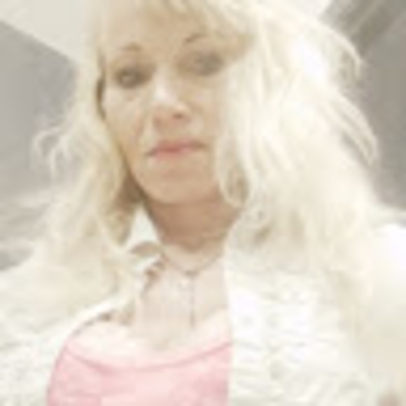 Meet your Posher, Charmaine - Picture 1 of 1